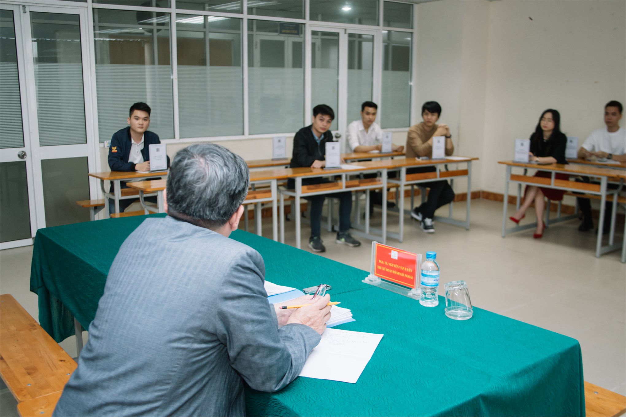 Đoàn chuyên gia đánh giá ngoài chương trình đào tạo đến khảo sát tại Khoa Ngoại ngữ - Trường Đại học Công nghiệp Hà Nội