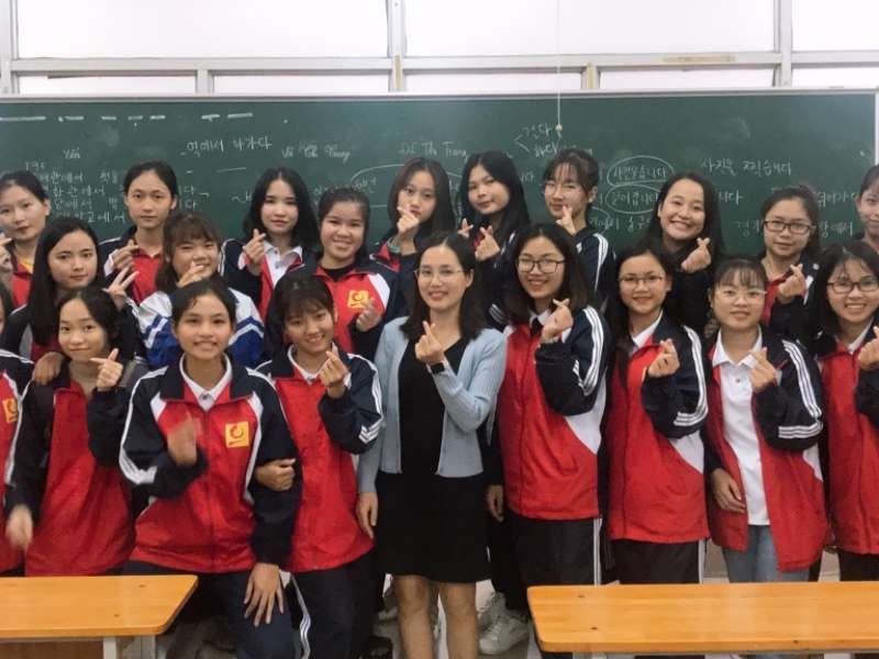 [Góc cảm nhận] Bài viết của sinh viên Nguyễn Diễm Quỳnh - Giải nhất cuộc thi viết Ngoại ngữ trong tôi là ...